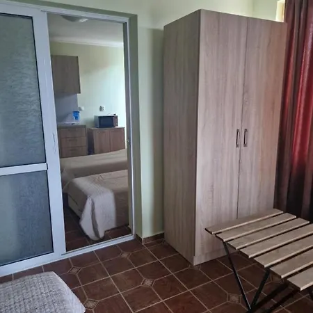 Dara Приморско