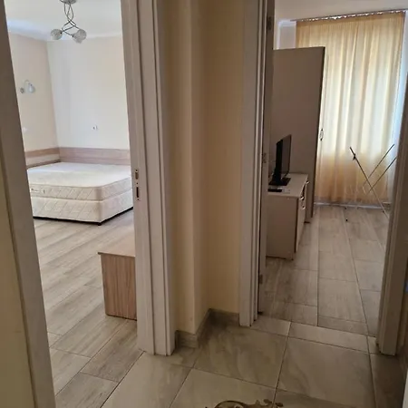 Хотел Dara Приморско